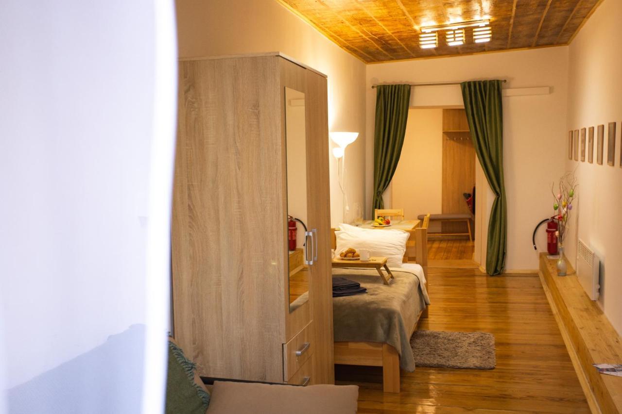 Peaceful Studio On Rynok Square Lviv Exterior photo